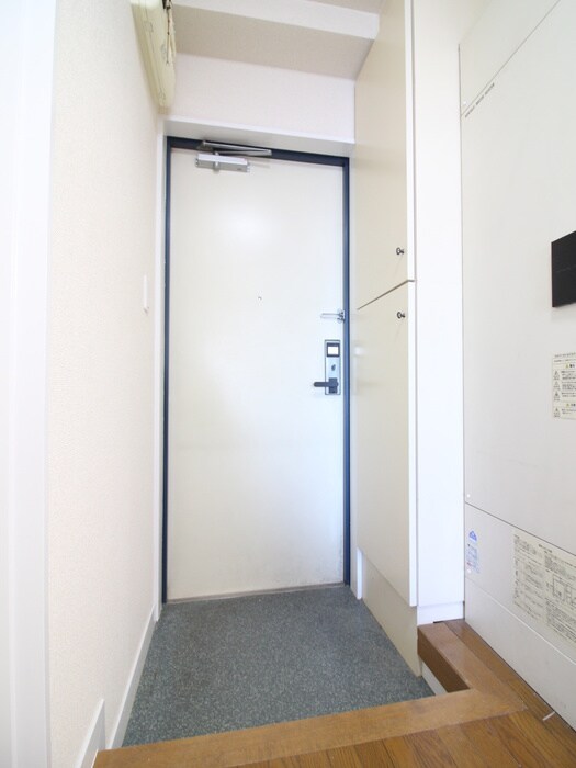 物件内観写真19　(玄関)
