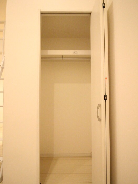 物件内観写真13　(収納)