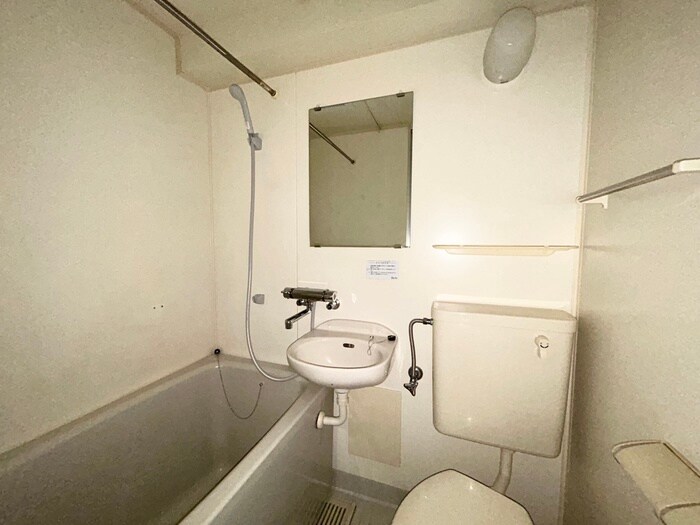 物件内観写真12　(洗面)