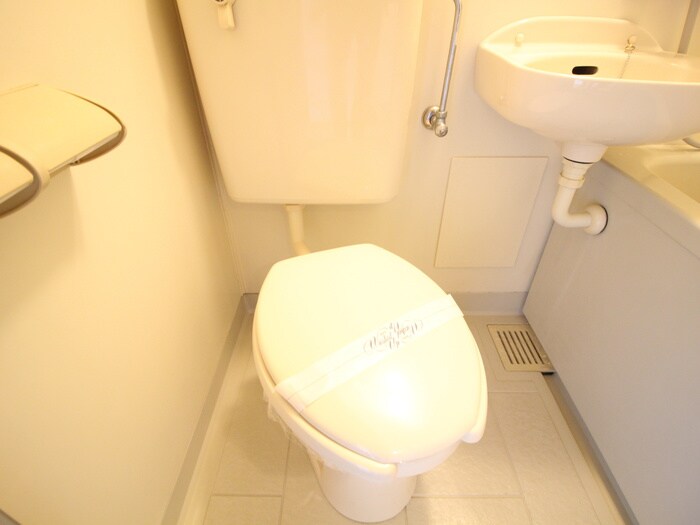 物件内観写真14　(トイレ)