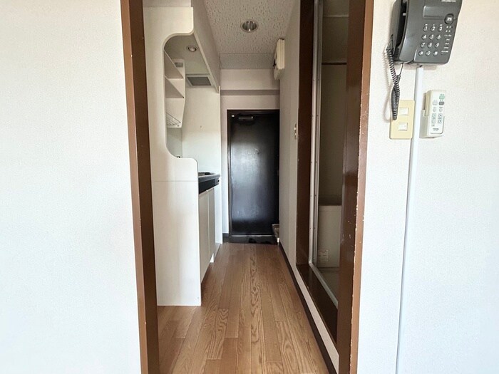 物件内観写真16　(廊下)