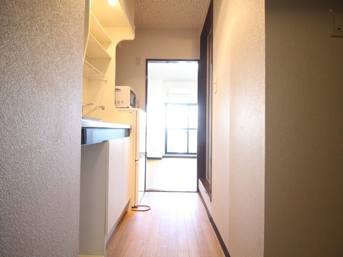 物件内観写真17　(廊下)