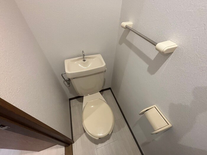 物件内観写真11　(トイレ)
