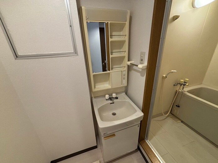 物件内観写真12　(洗面)