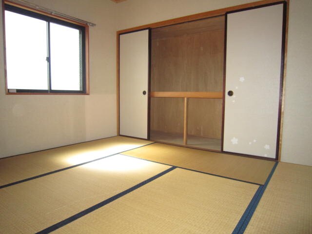 物件内観写真8　(収納)