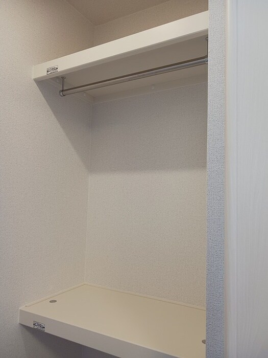 物件内観写真11　(収納)