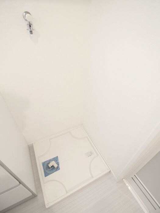 物件内観写真14　(洗濯機置場)