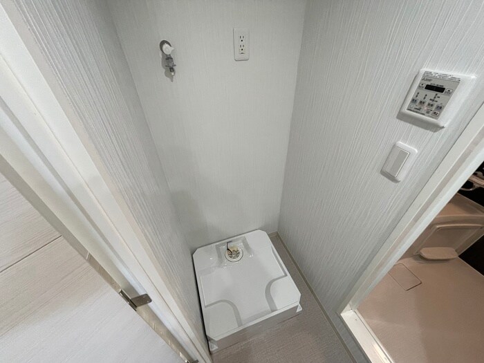 物件内観写真13　(洗濯機置場)