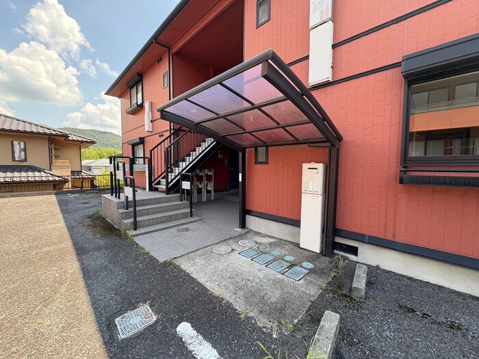 物件外観写真5　(駐輪場)