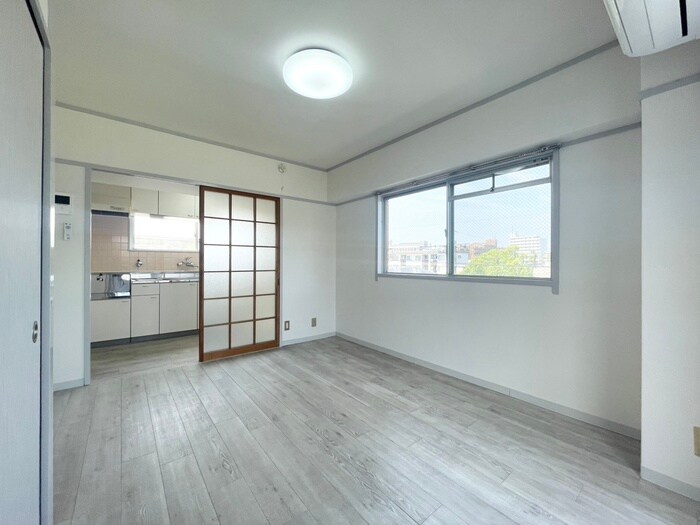 物件内観写真9　(居室)