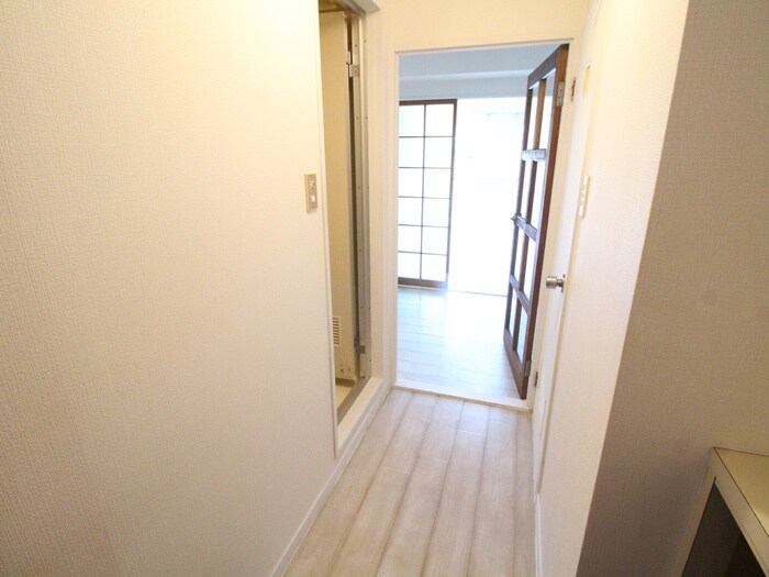 物件内観写真20　(廊下)