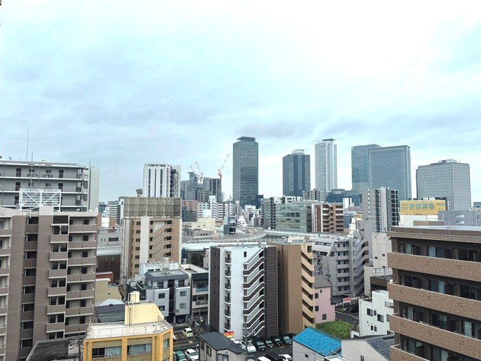 物件内観写真16　(室内からの展望)