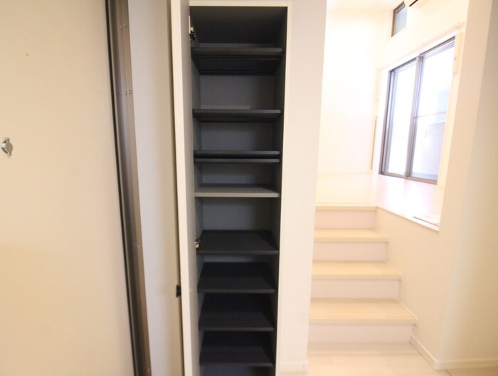 物件内観写真10　(収納)