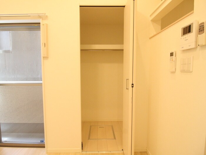 物件内観写真16　(収納)