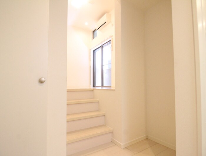 物件内観写真19　(廊下)