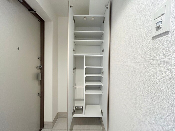 物件内観写真17　(靴箱)