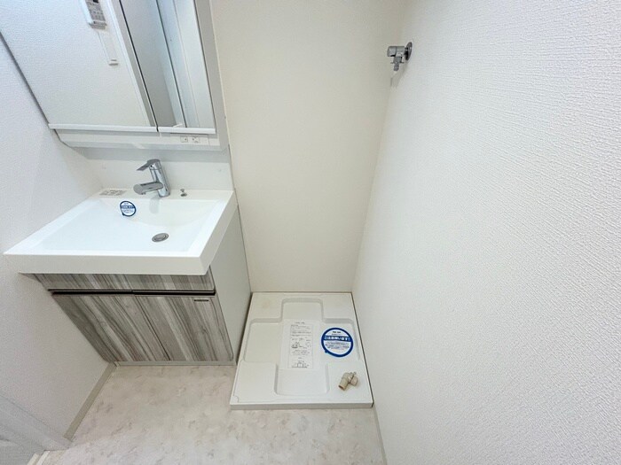 物件内観写真18　(洗濯機置場)