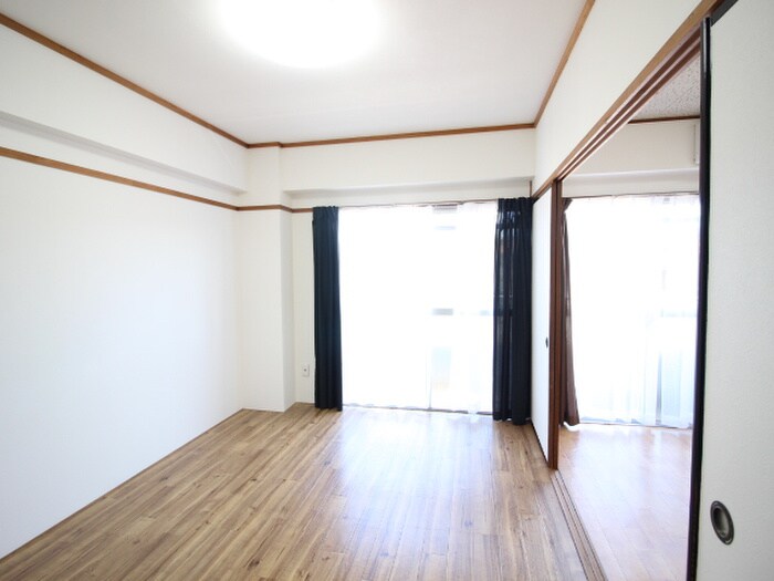 物件内観写真10　(居室)