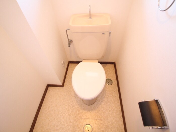 物件内観写真14　(トイレ)