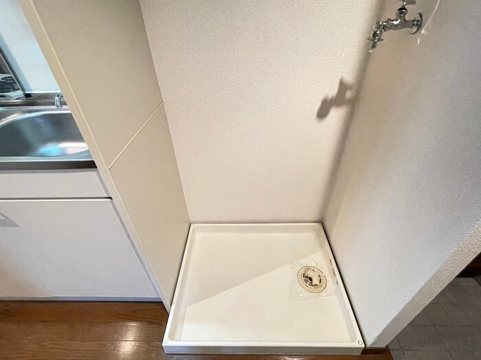 物件内観写真13　(洗濯機置場)