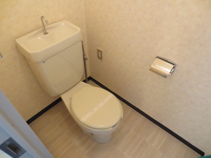 物件内観写真15　(トイレ)