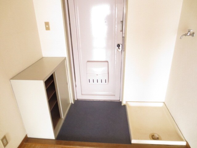 物件内観写真15　(玄関)