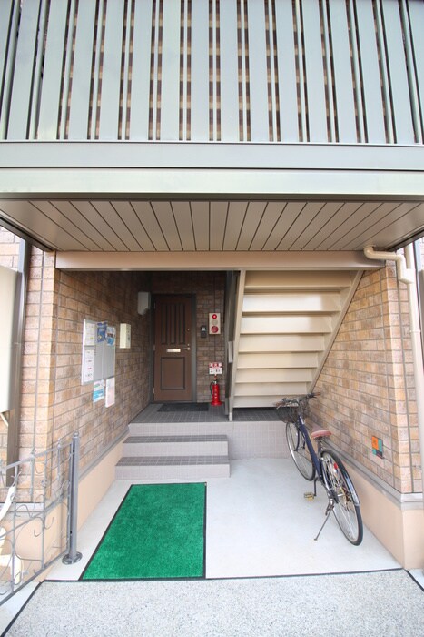 物件外観写真3　(駐輪場)