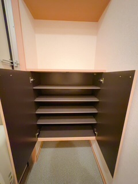 物件内観写真18　(靴箱)