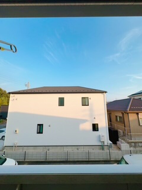 物件内観写真20　(室内からの展望)