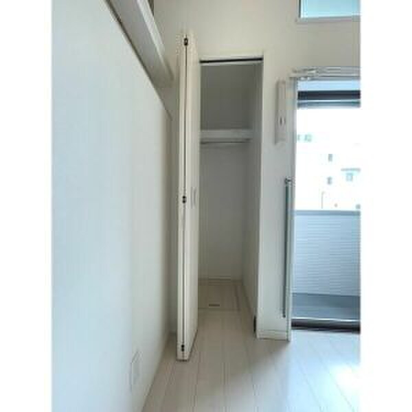 物件内観写真13　(収納)