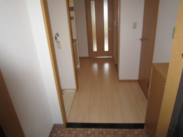 物件内観写真14　(玄関)