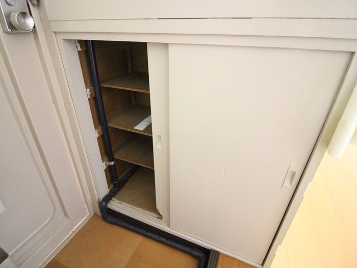 物件内観写真8　(靴箱)