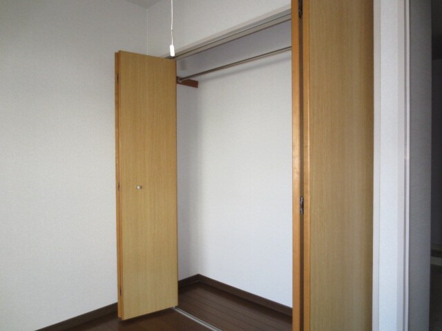 物件内観写真11　(収納)