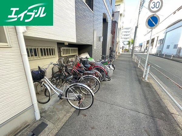 駐輪場