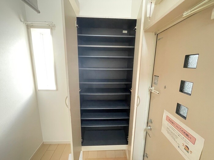 物件内観写真18　(靴箱)