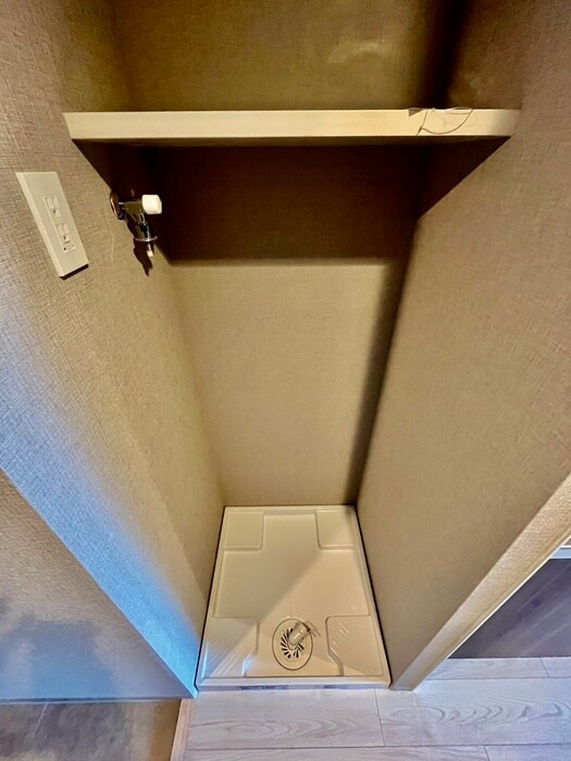 物件内観写真15　(洗濯機置場)