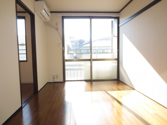 物件内観写真14　(居室)