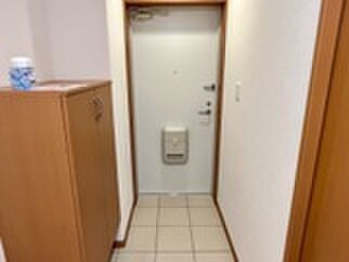 物件内観写真7　(玄関)