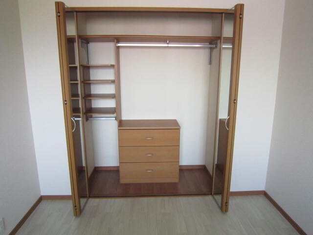物件内観写真16　(収納)