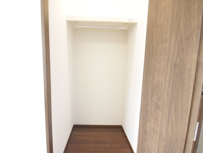 物件内観写真10　(収納)