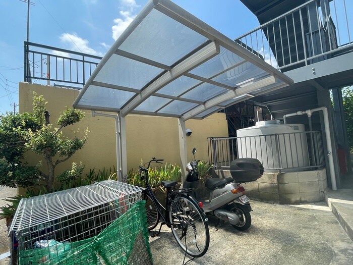 物件外観写真3　(駐輪場)