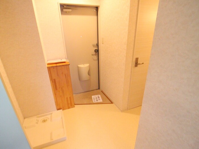 物件内観写真18　(廊下)