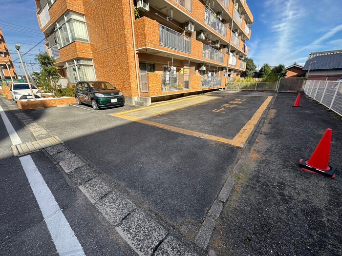 キングスコート豊田下林弐番館の駐車場