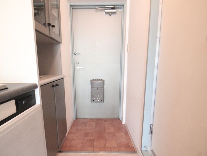 物件内観写真15　(玄関)