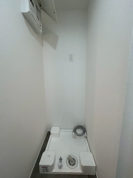 物件内観写真13　(洗濯機置場)