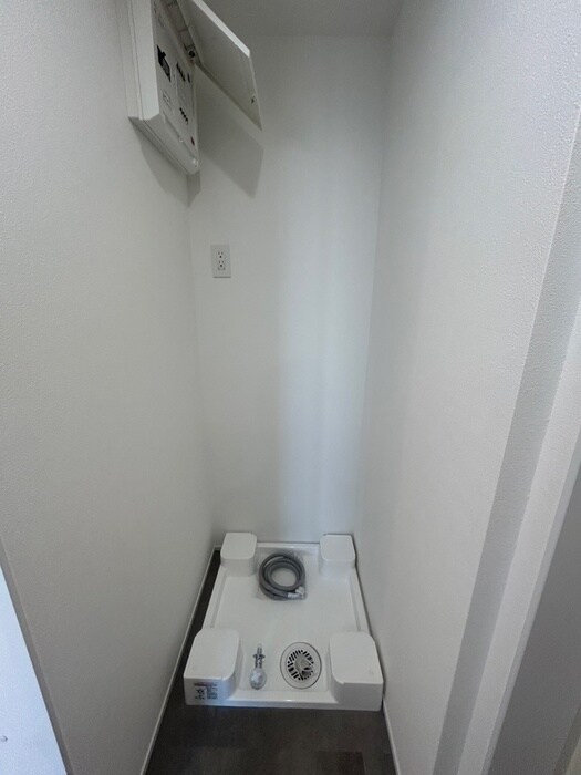 物件内観写真13　(洗濯機置場)