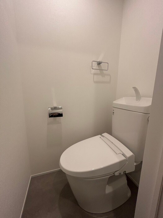 物件内観写真14　(トイレ)