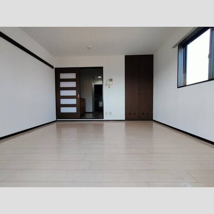 物件内観写真6　(居室)