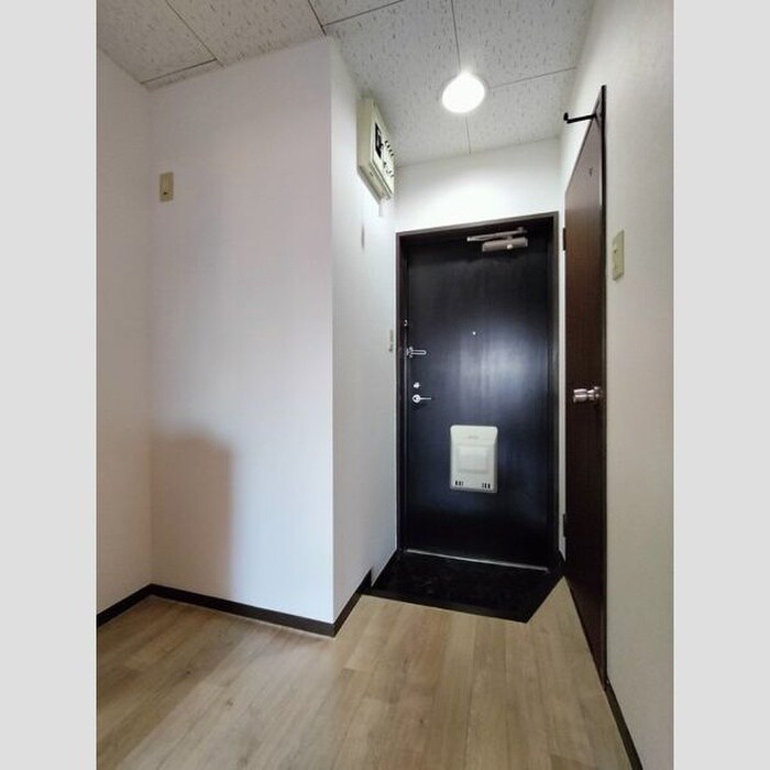 物件内観写真13　(廊下)