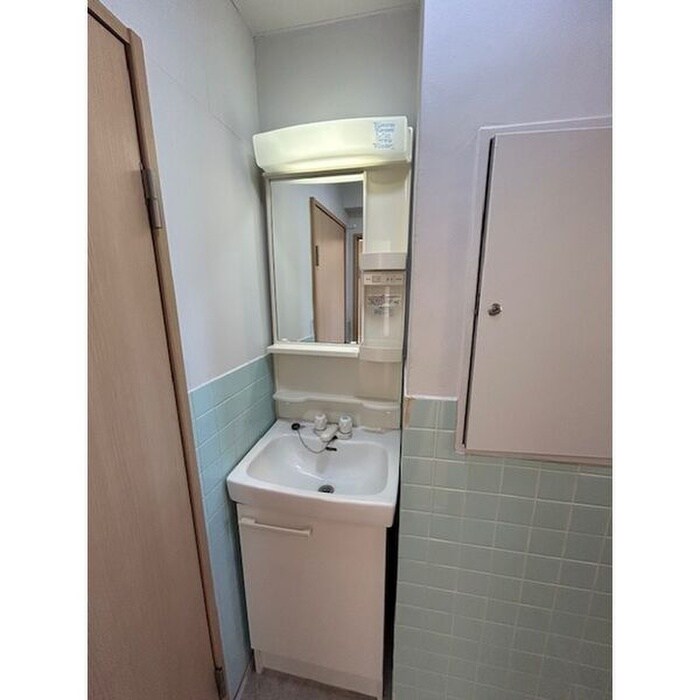 物件内観写真11　(洗面)